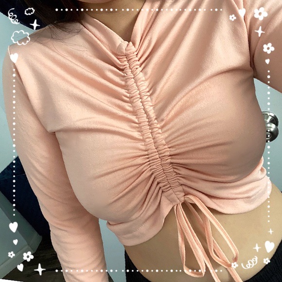 Bella Seamless Tops - Bella Seamless (juniors) fleece long sleeve scrunch crop top, peach cream